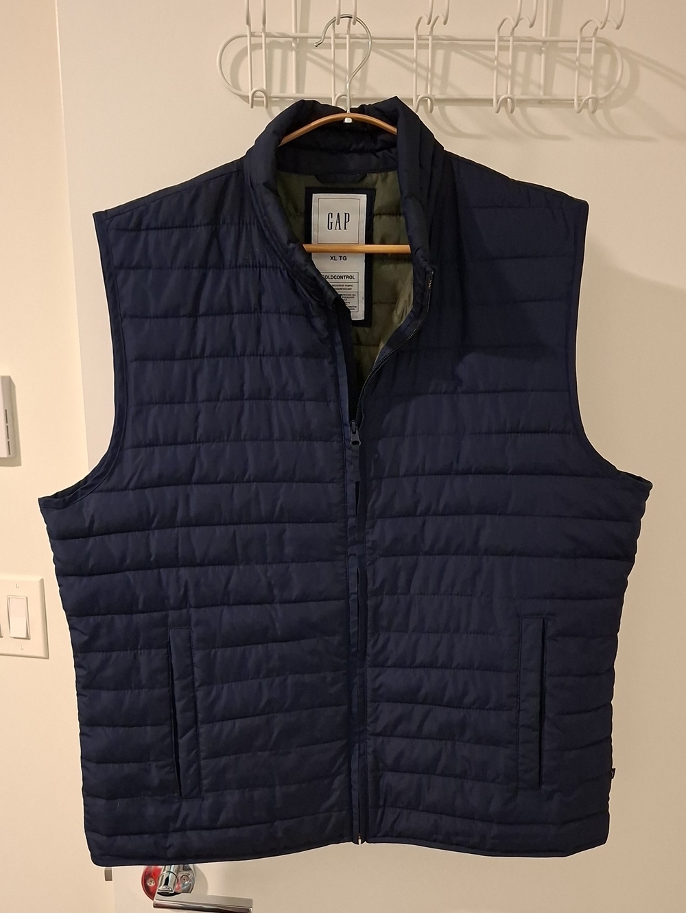 GAP Navy Slim-fit Cold Control Puff Vest Water Resistant Fall/Winter (Size XL)